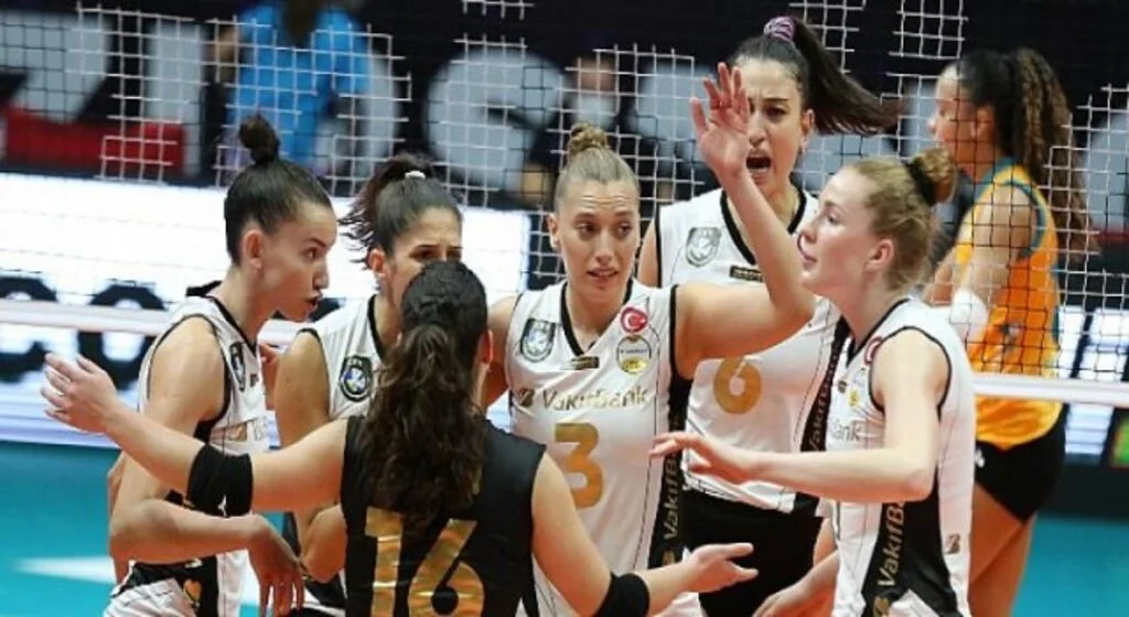 VakıfBank, PTT deplasmanından zaferle dönüyor