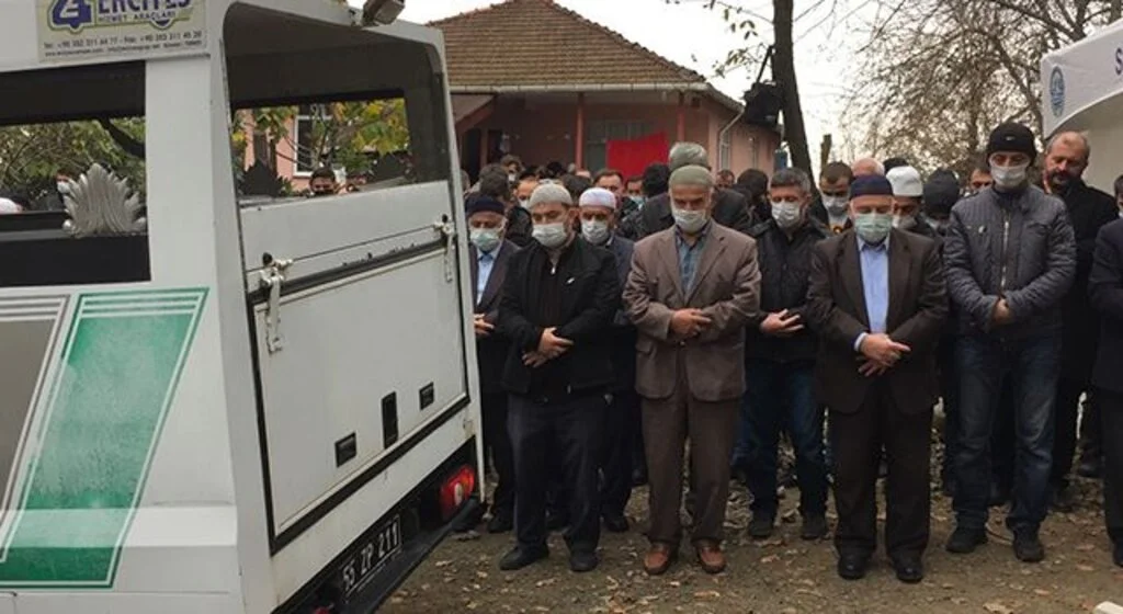 Vurularak Öldürülen Baba-Oğul Son Yolculuğuna Uğurlandı