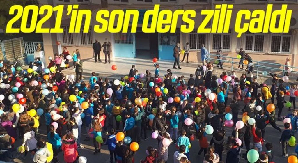 2021’in son ders zili çaldı: İlkokulda yeni yıl renkli görüntülerle kutlandı