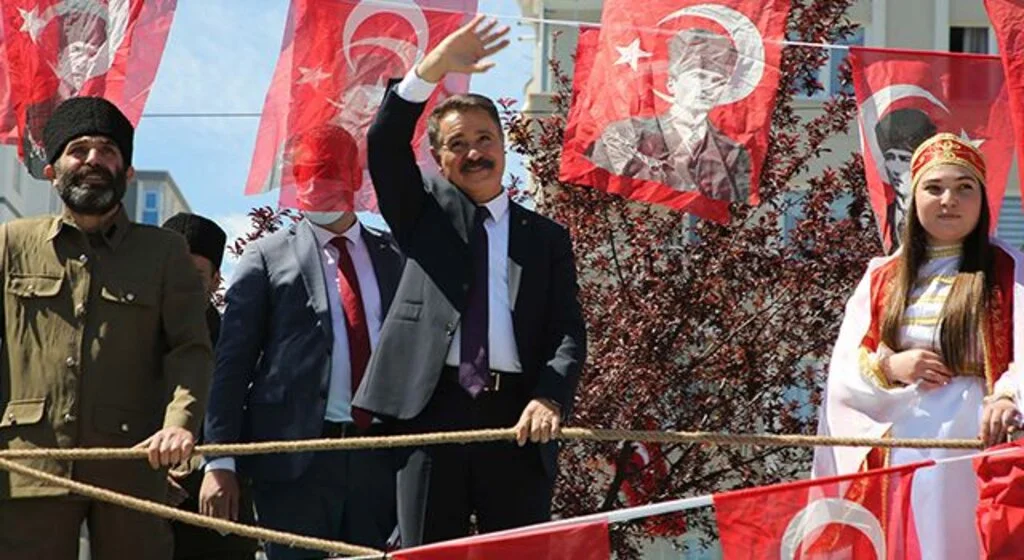 Atakum Belediye Başkanı Av. Cemil Deveci'nin yeni yıl mesajı
