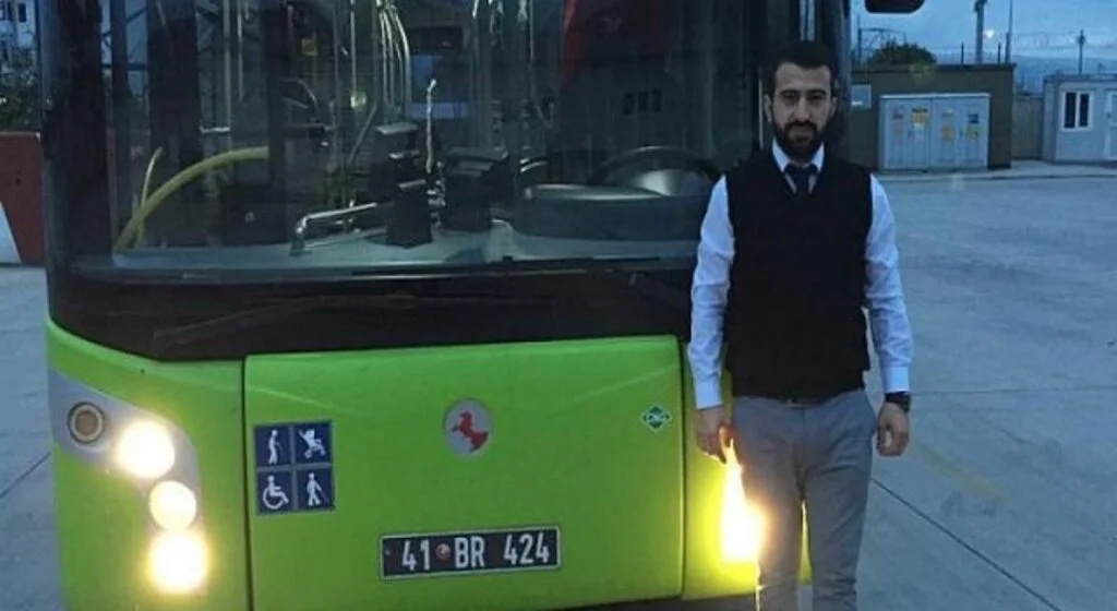 Büyükşehir şoförü gönülleri fethetti