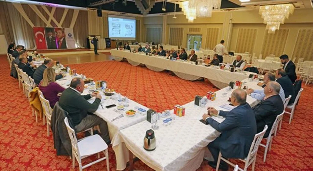 Canik’te birim müdürleri ödüllendirildi