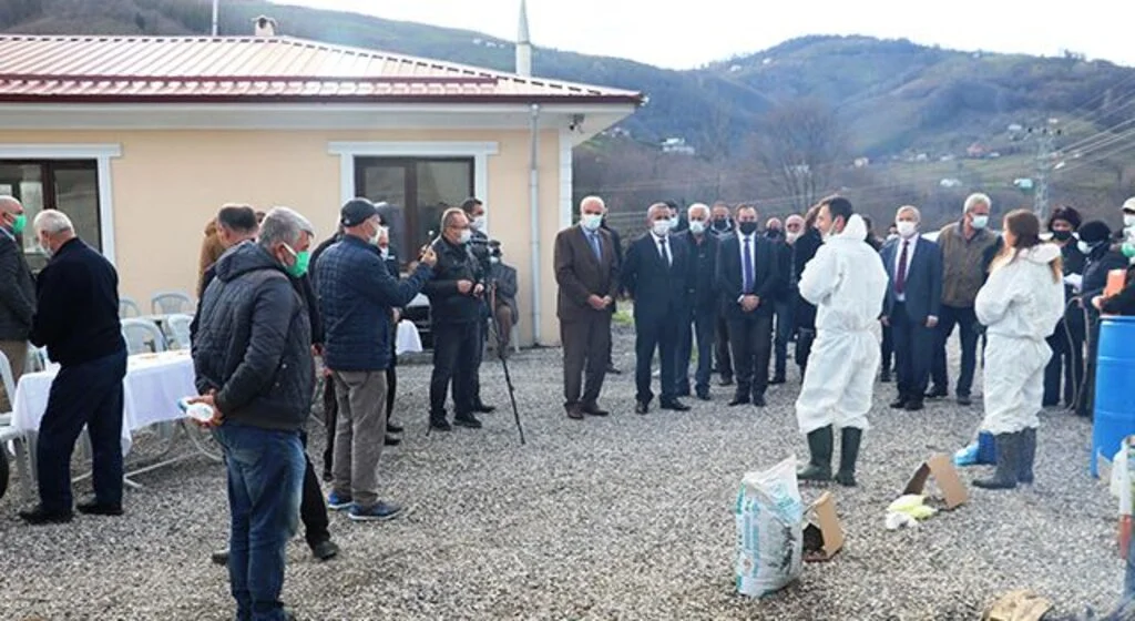 Çiftçilere bulamaç ve asit yapımı uygulamalı olarak öğretildi