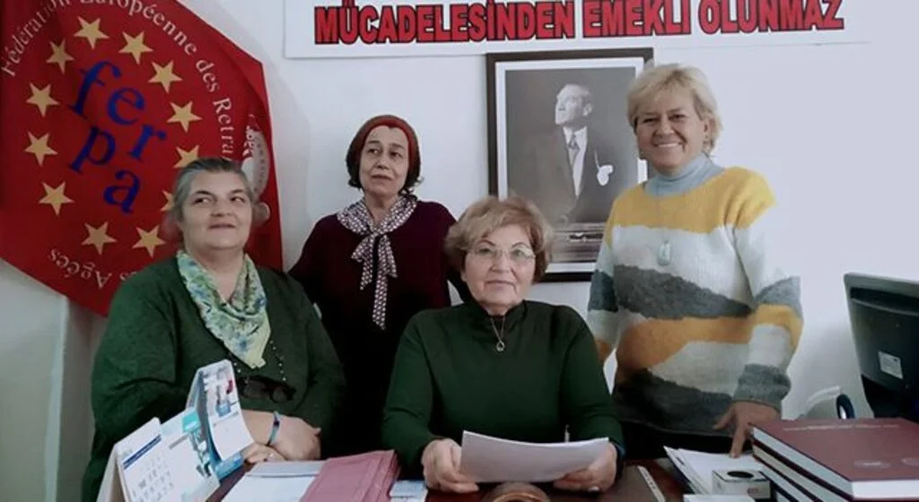 DİSK'li kadınlardan 'kadın kotası' göndermesi
