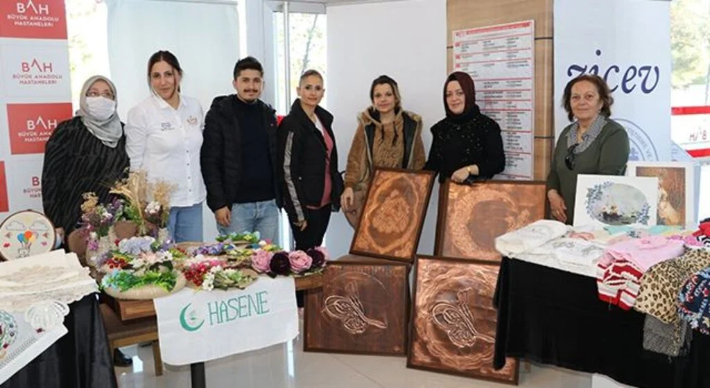 Engelli bireylerin el emeği göz nuru ürünleri bu sergide