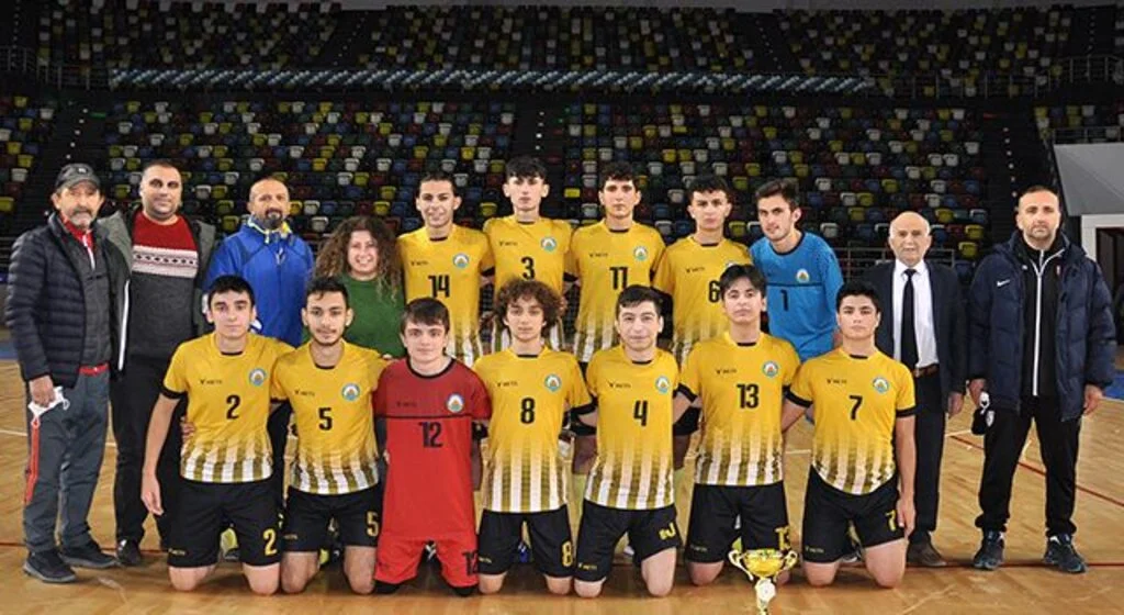 Genç Erkekler Futsal'da Grup Şampiyonu Canik Karşıyaka Anadolu Lisesi