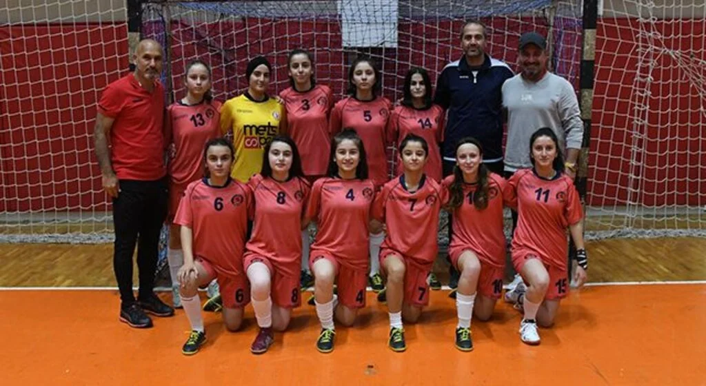 Genç Kızlar Futsal İlkadım İlçe birinciliği şampiyon spor lisesi