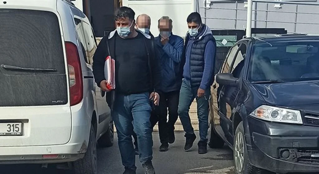 İnşaattan demir hırsızlığı zanlısı kardeşler adliyede