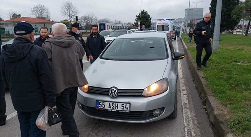 Karşıya geçmek isteyen yayaya çarptı