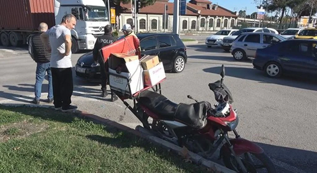 Motosiklet ile otomobil çarpıştı: 1 yaralı