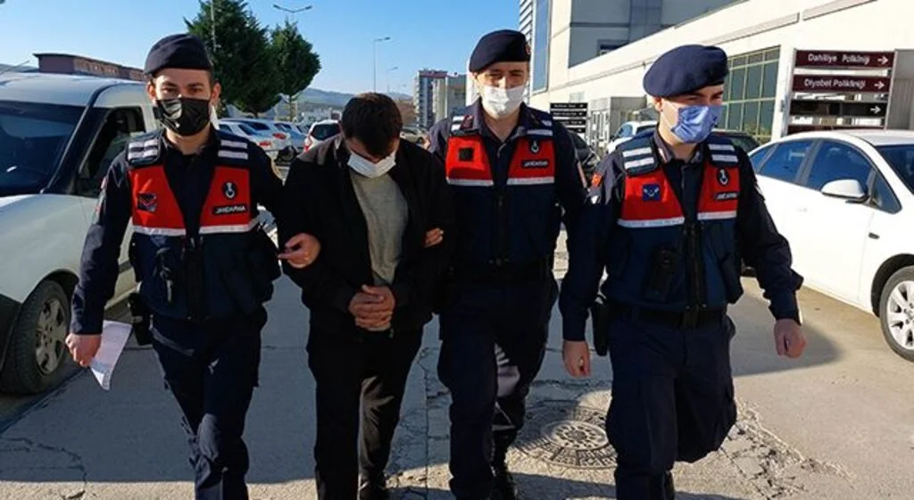 Narkotik köpeğinin evinin çatısında uyuşturucu bulduğu şahıs tutuklandı