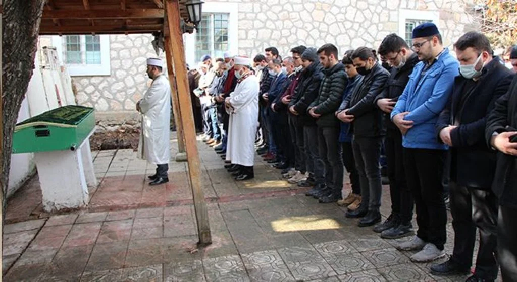 Öğretmen ve imama yürek yakan veda