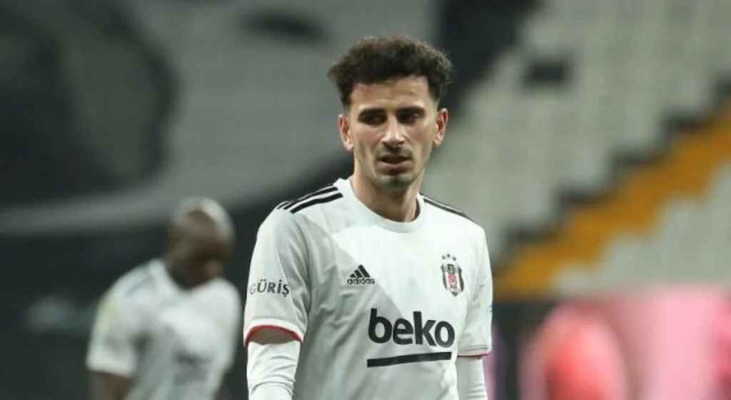 Oğuzhan Özyakup İlk 11’e Geri Dönüyor!