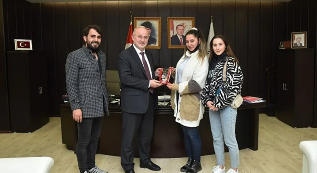 OMÜ Rektörü Prof. Dr. Yavuz Ünal: Üniversiteyi hayat kampı olarak görün