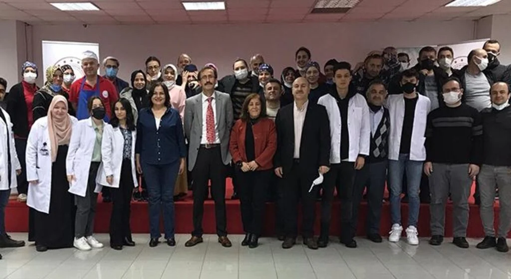 OMÜ'de Hemşire adaylarına hasta bakım eğitimi 