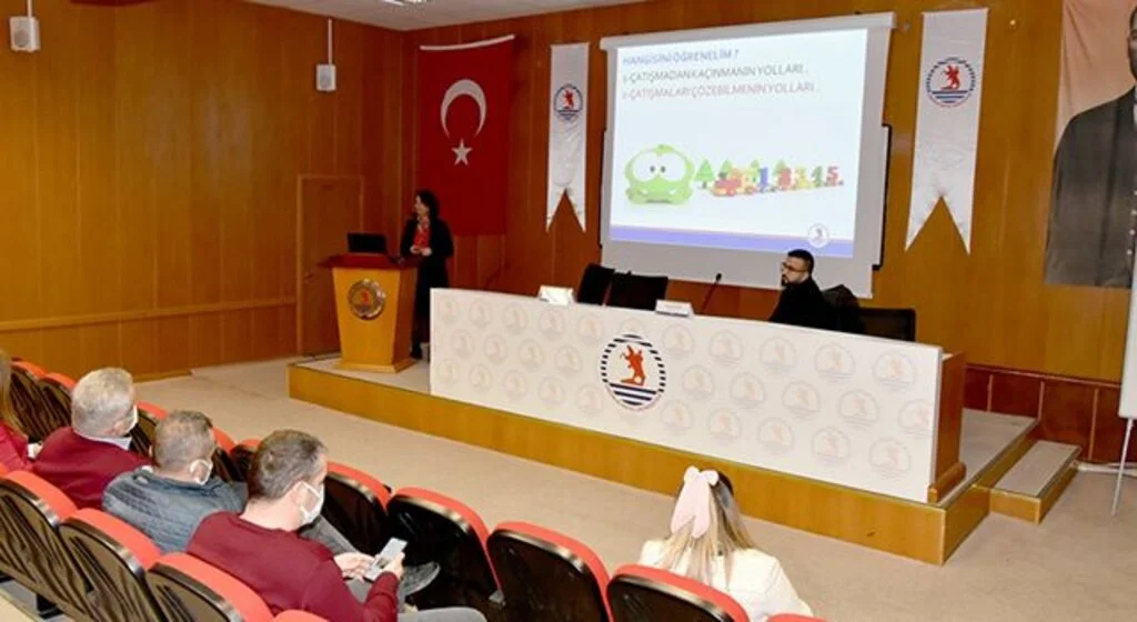 OMÜ'de Öğrenci İşleri personeline 'öfke kontrolü' eğitimi