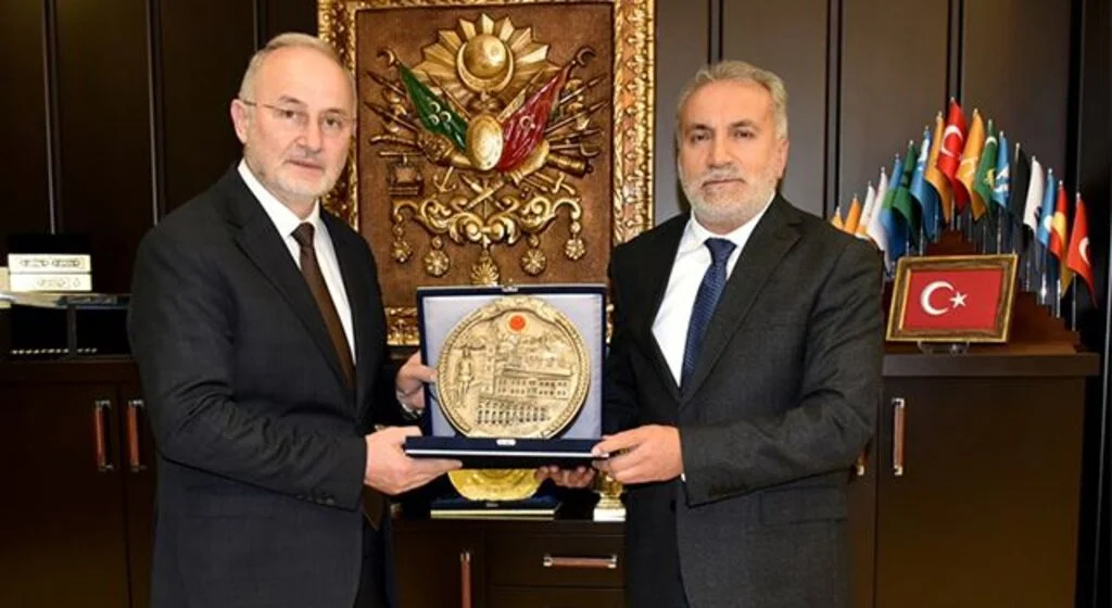 Rektör Ünal'a  sürpriz ziyaret 