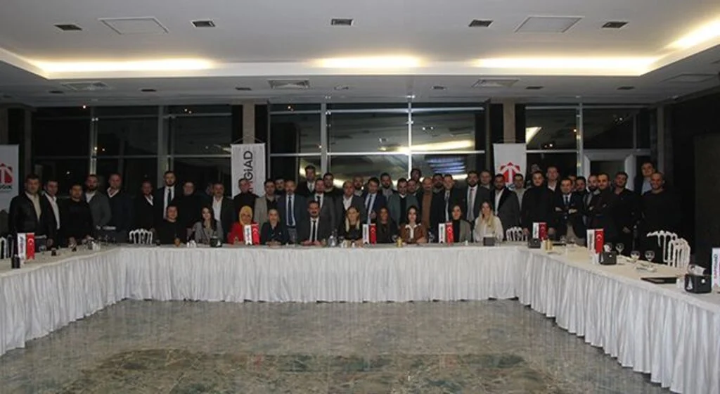 SAMGİAD Başkanı Onur Öztekin: Ekonomide panik havası dağıtılmalı