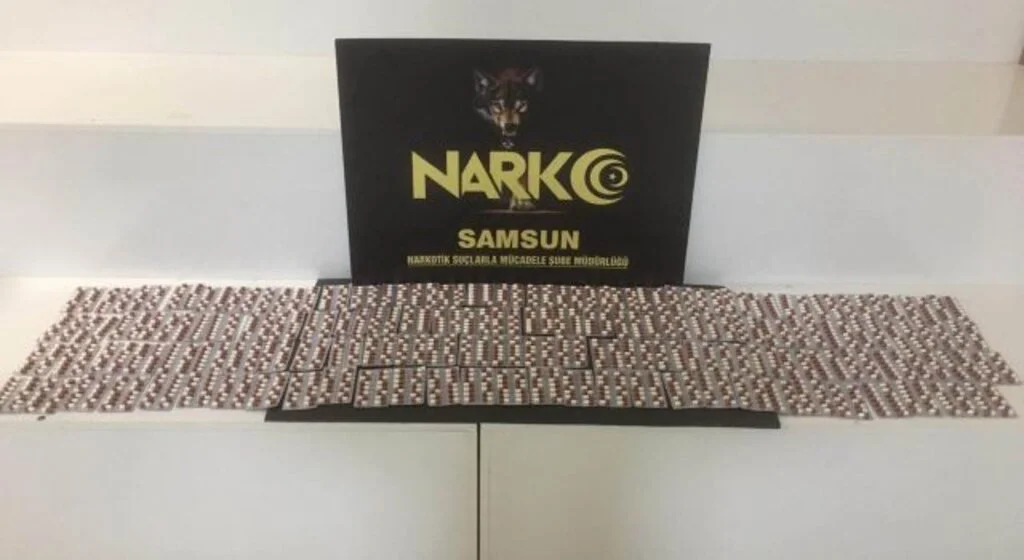 Samsun'da bin 666 uyuşturucu hapla yakalanan şahsa gözaltı