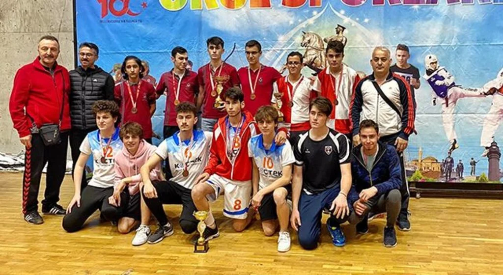 Samsun'da Masa Tenisi il birinciliğinde heyecan sona erdi