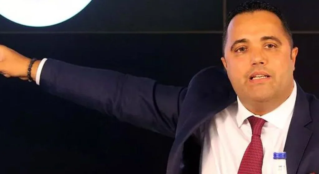 Son Dakika: Galatasaray'da kaos gittikçe büyüyor! Rezan Epözdemir belgelerle konuştu