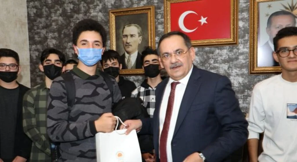 Tekkeköy Roket Takımından Büyükşehir Belediyesine ziyaret