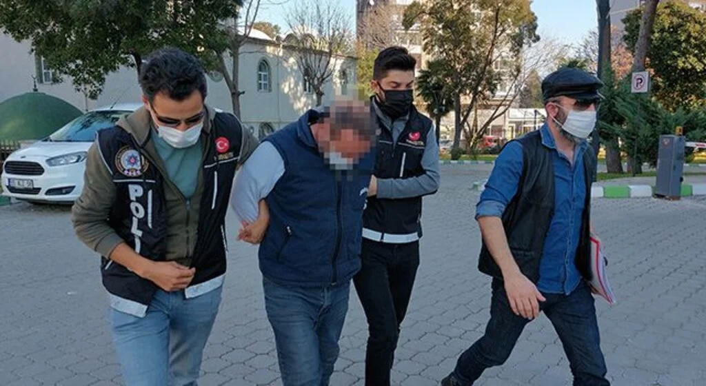 Üzerinde ve evinde esrar ele geçen şahıs gözaltına alındı