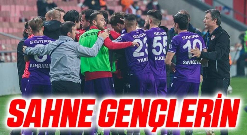 Yılport Samsunspor - Uşakspor Maçında Sahne Gençlerin