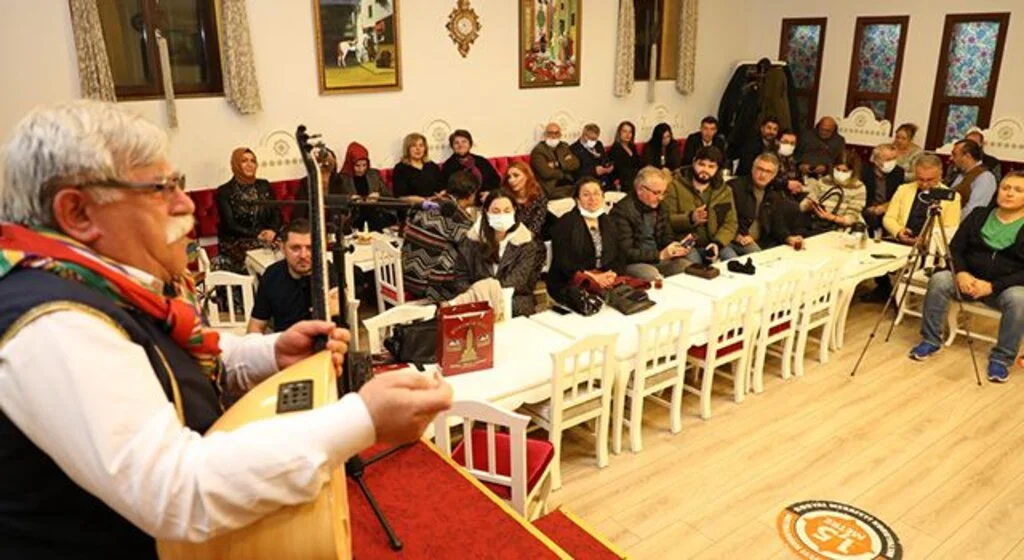 Acem Tekkesi’nde 'şiir akşamı'