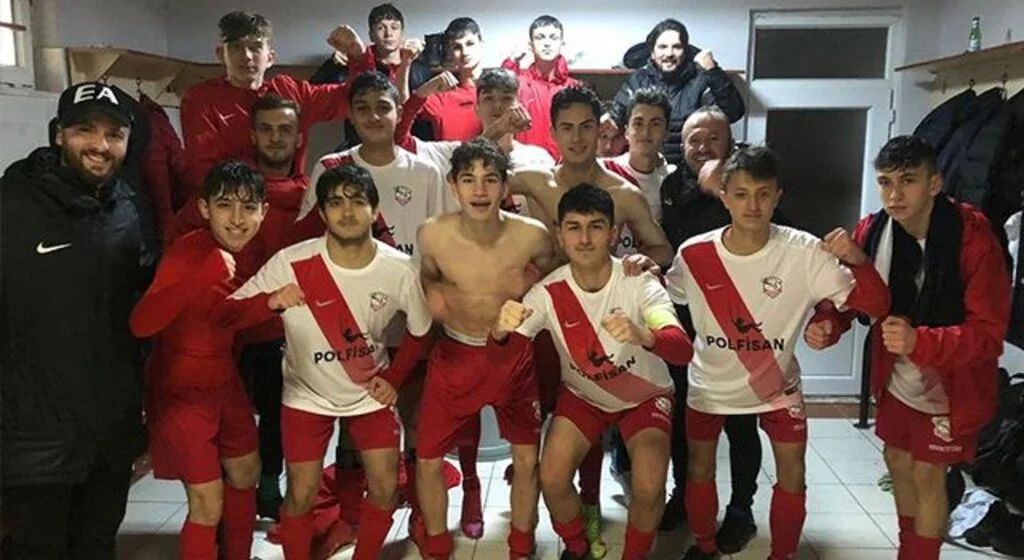 B Grubu Şampiyonu Kadıköyspor