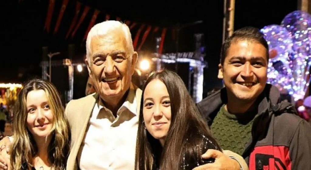 Büyükşehir, öğrencilere 4 ayda 408 bin 500 TL destek verdi