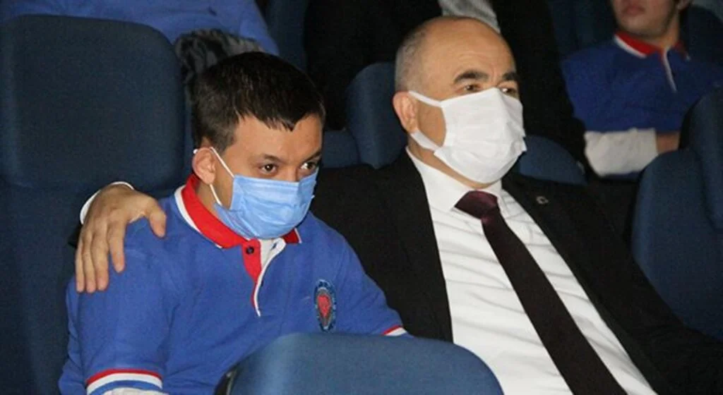 'Canım Dayım' filmi özel çocuklarla izlendi