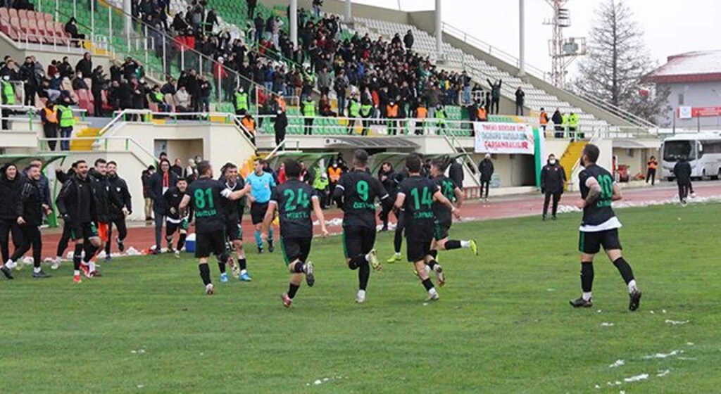 Çarşambaspor-Beyoğlu Yeni Çarşı FK karşılaşması ertelendi