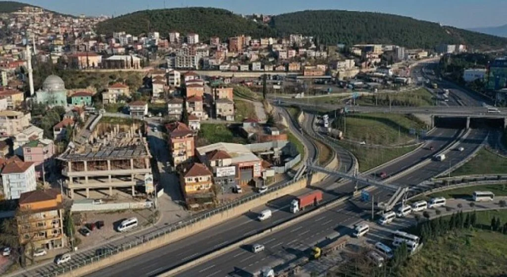 Dilovası katlı otopark son sürat ilerliyor