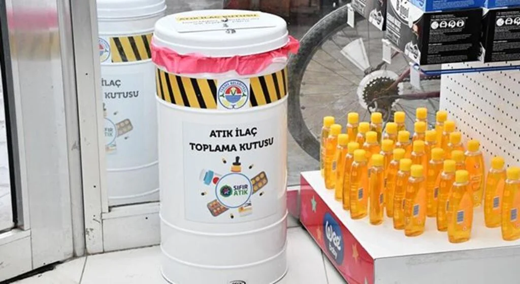 Eczanelere 'atık ilaç toplama kutuları' dağıtıldı
