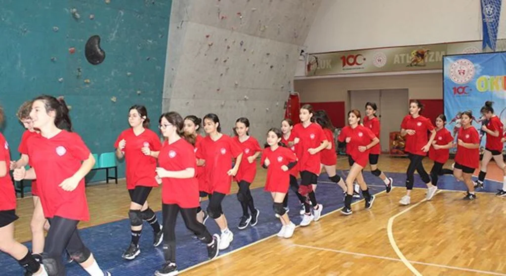 Gençlik ve Spor Kulübü Voleybol'da Yoğun Mesai Sürüyor