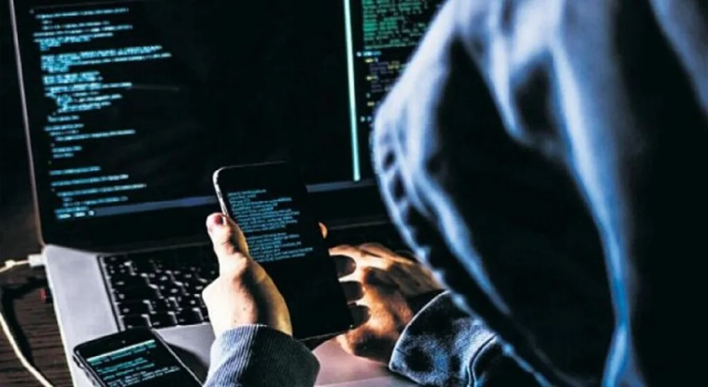 Hackerler İnsan Kaynakları Uzmanlarını Taklit Ederek Çalışanları Kandırıyor!