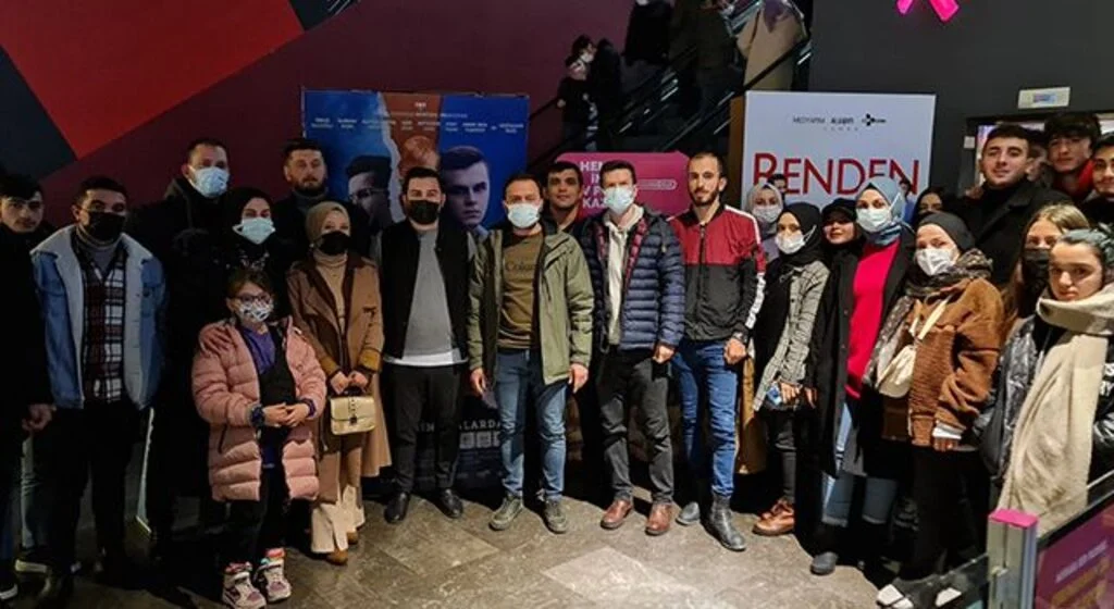 Havza AK Gençlik 'Kesişme'yi izledi