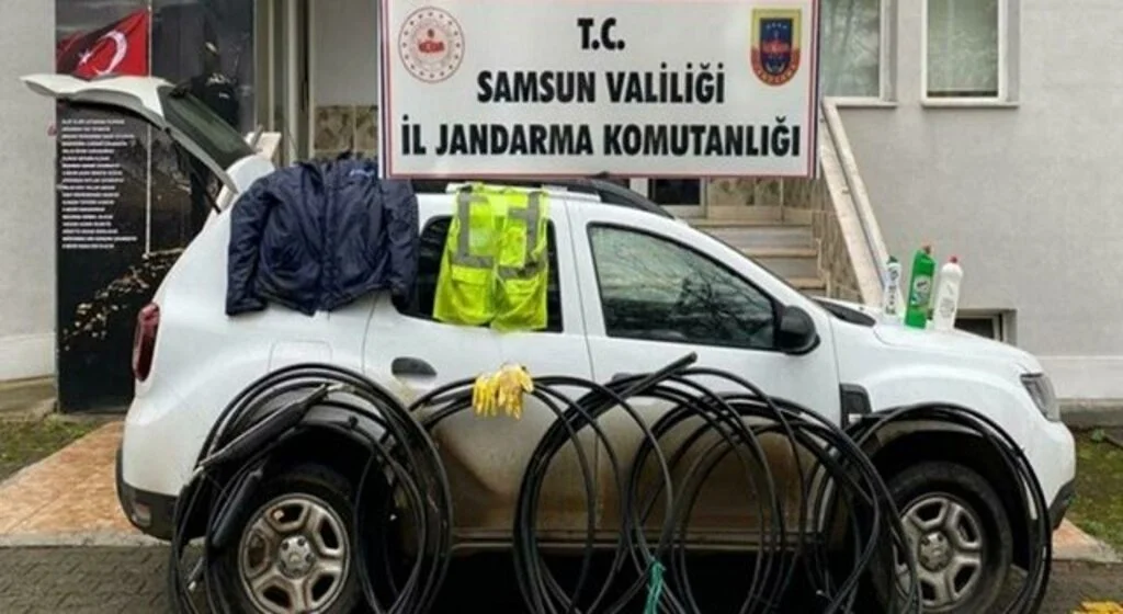 Hırsızlık şüphelisi 3 kişi yakalandı