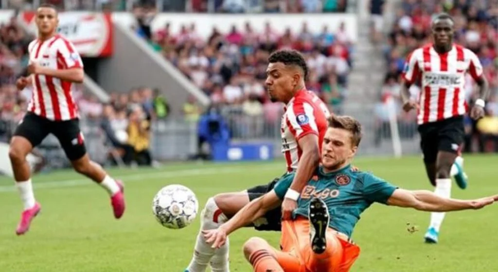 Hollanda Eredivise’de Lider Ajax, Sparta Rotterdam Deplasmanında