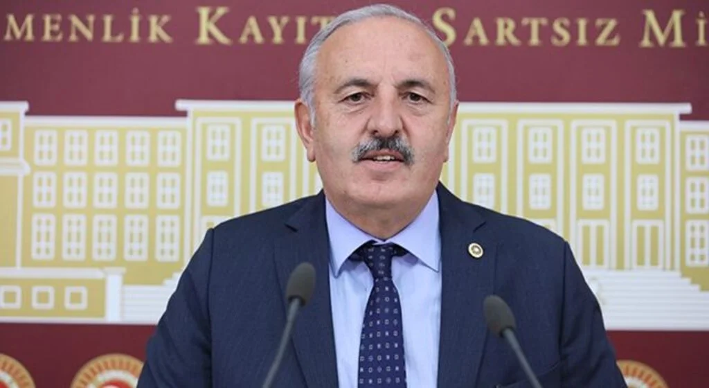 İYİ Parti Samsun Milletvekili Bedri Yaşar: Devlet bankaları 'komisyon' kesiyor
