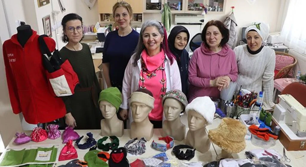 Kadın usta öğreticilerden üretime katkı