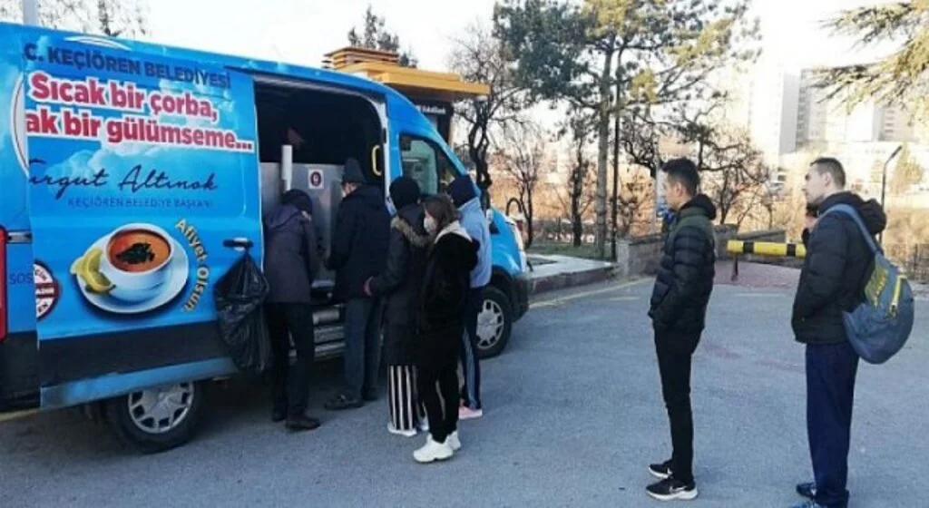 Keçiören’de Vatandaşa Çorba İkramı