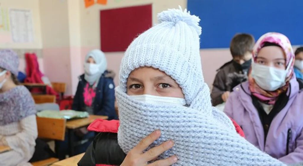 Minik gönüllere sıcacık hediye
