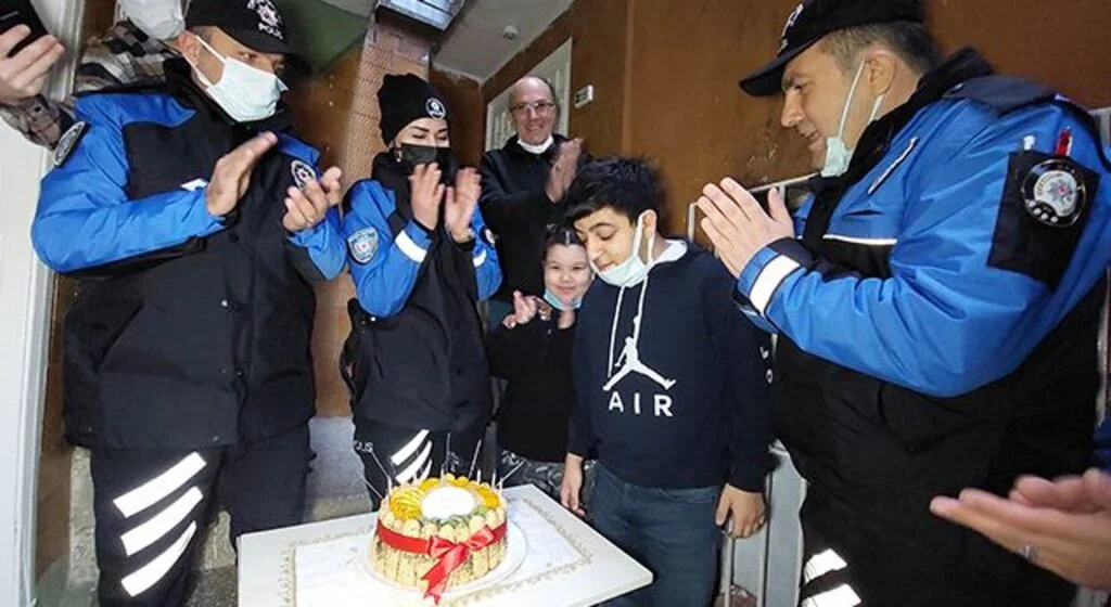 Polislerden Eren'e anlamlı ziyaret