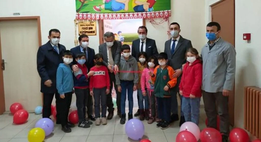 Salıpazarı'nda 'Kütüphanesiz okul kalmayacak'