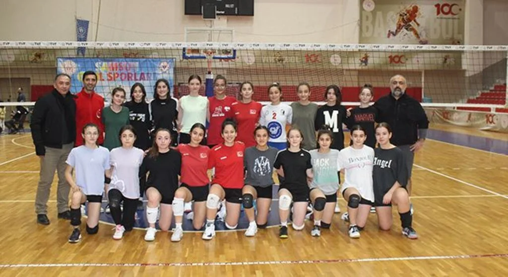 Samsun 15 Temmuz Spor Kulübü Başkanı Erkan Bayarslan: Salon anlamında büyük sıkıntı yaşıyoruz