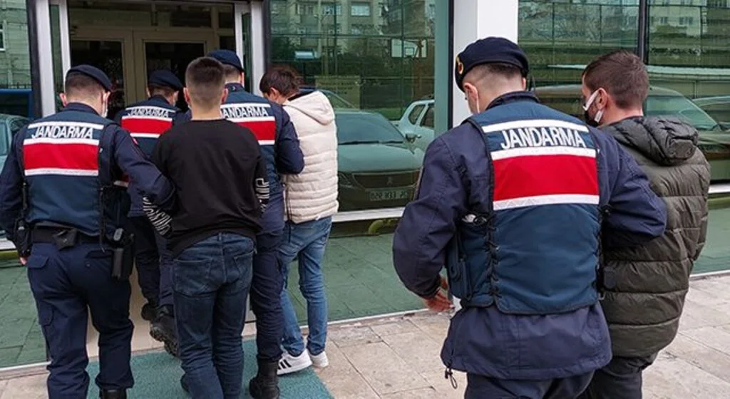 Samsun'da 22 evden hırsızlık yapan şüpheliler tutuklandı