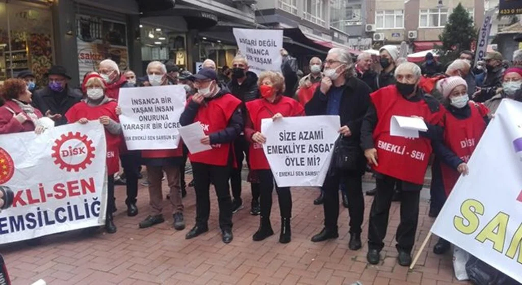 Samsun'da Emekliler insanca yaşam için sokakta 
