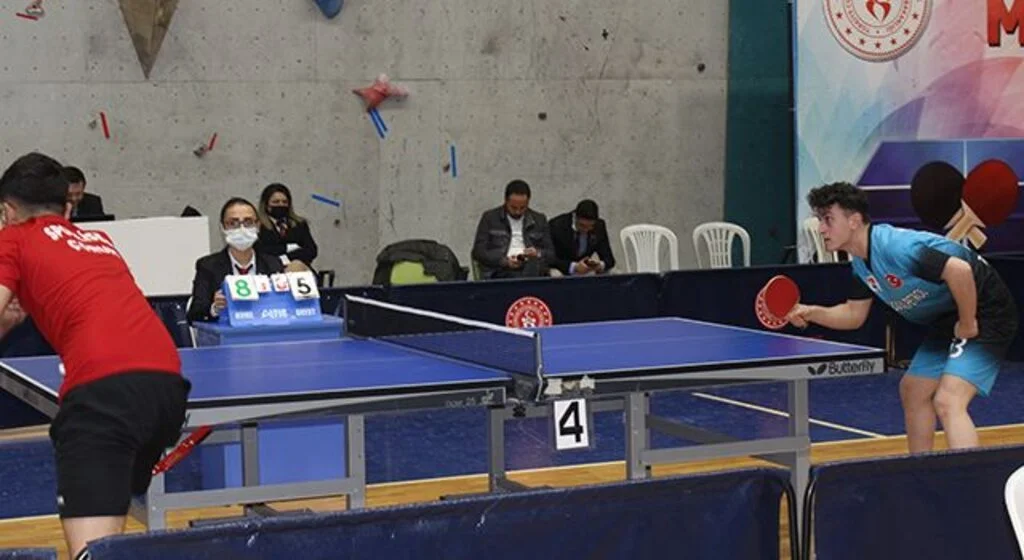Samsun'da Masa Tenisi Grup Müsabakaları Başladı